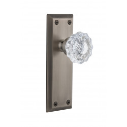 Grandeur Fifth Avenue Long Plate w/ Versailles Crystal Knob