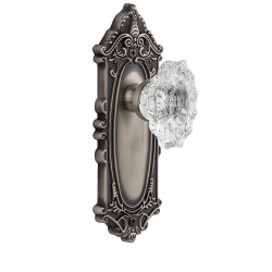 Grandeur Grande Victorian Plate w/ Biarritz Crystal Knob
