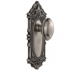 Grandeur Grande Victorian Plate w/ Eden Prairie Knob