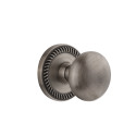 Grandeur Newport Rosette w/ Fifth Avenue Knob