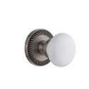Grandeur Newport Rosette w/ Hyde Park Knob