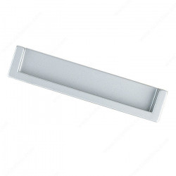 Richelieu 61674 Modern Metal Edge Pull